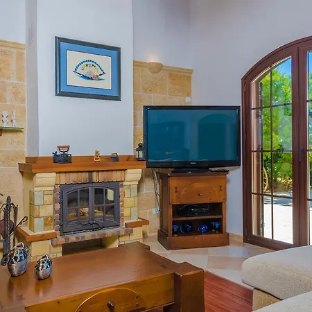 Rustica Arcos Villa *